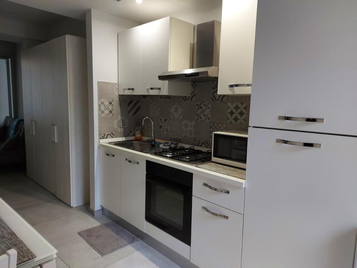 Ags Apartment อัสตี ภายนอก รูปภาพ