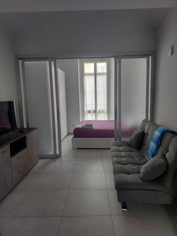 Ags Apartment อัสตี ภายนอก รูปภาพ